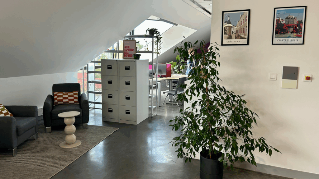 Zone détente du Cowork - Espace de coworking à Châteauroux.